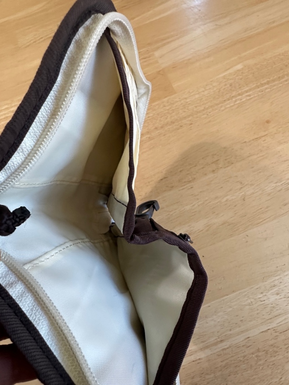 Sherpani ZOE Light Green Crossbody with Brown Trim and Daisy Embroidery - Picture 14 of 14